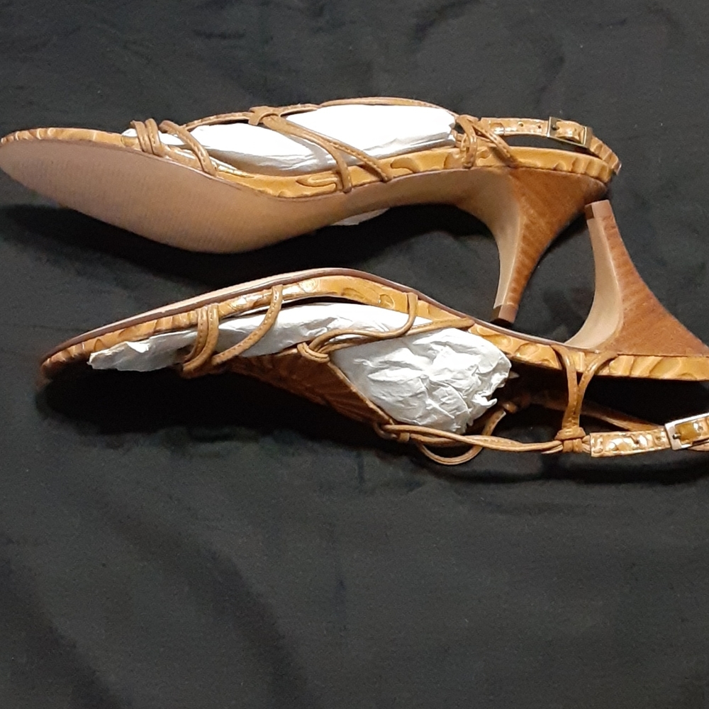 Sandals - Picture 3 of 5